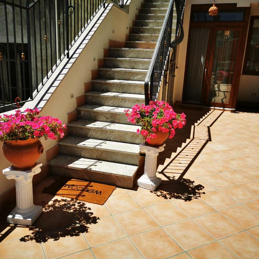 Apartment Marifra Garden Taormina Exteriör bild